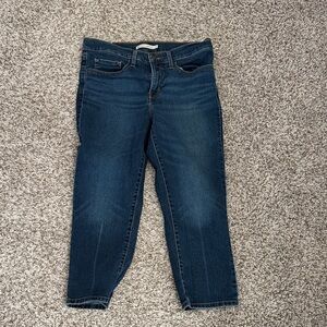 Levi's Women's Dark Indigo Denim Capris